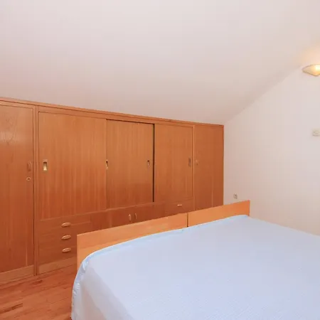 Prizba 9276a Apartment